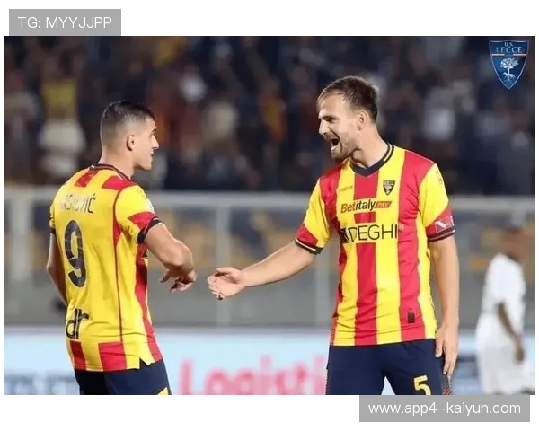 莱切主场难敌那不勒斯,心理劣势成最大障碍 莱切主场难敌那不勒斯,心理劣势成最大障碍