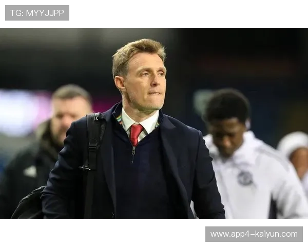 曼联客场2-2战平伯恩利遭遇联赛三连平,谢什科双响难救主 曼联客场2-2战平伯恩利遭遇联赛三连平,谢什科双响难救主